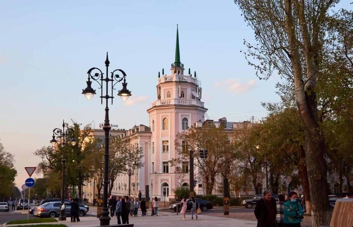 Nadezhda Apartments On The Nauryzbai Batyr 82 Алматы Экстерьер фото